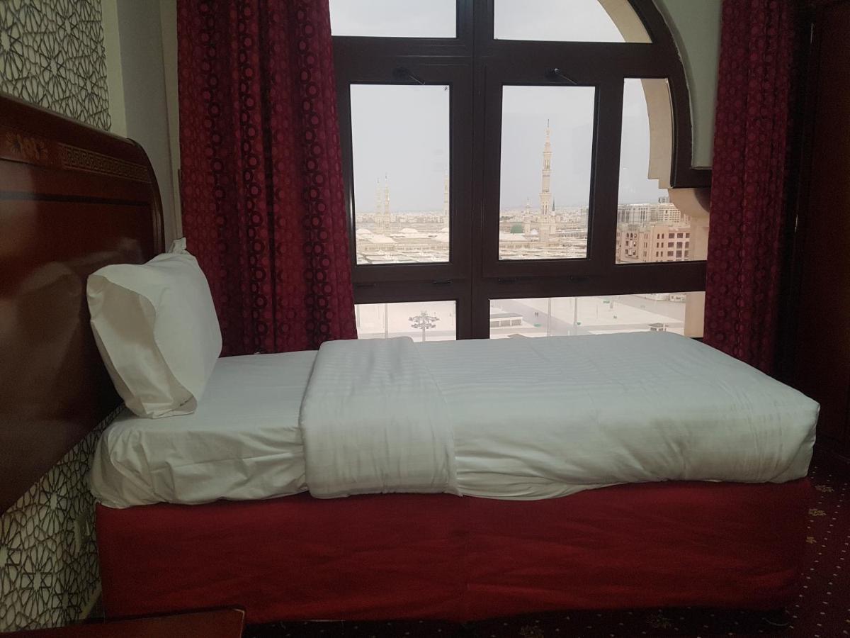 Karam Taibah Almasi Hotel Medina Buitenkant foto